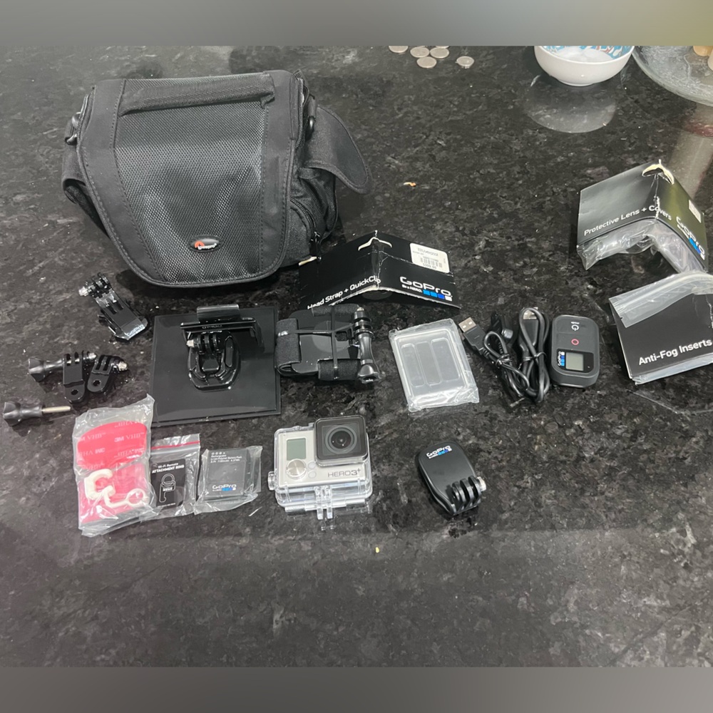 GoPro Hero3+ Bundle - Picture 2 of 2